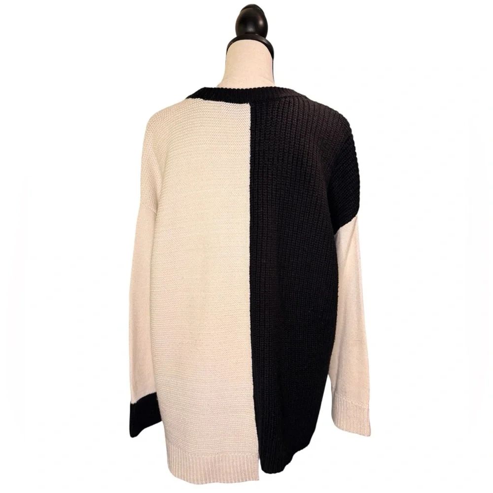 Alice + Olivia Black & Cream Colorblock Oversized Sweater | Size L - Picture 4 of 9